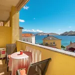 Cavrak With Terrace 4* Baška