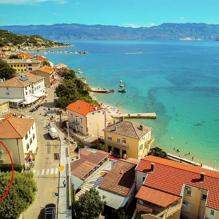 Cavrak With Terrace Pensjonat