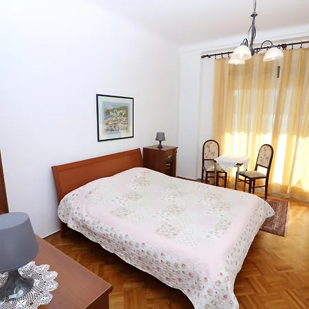 Cavrak With Terrace Pensjonat