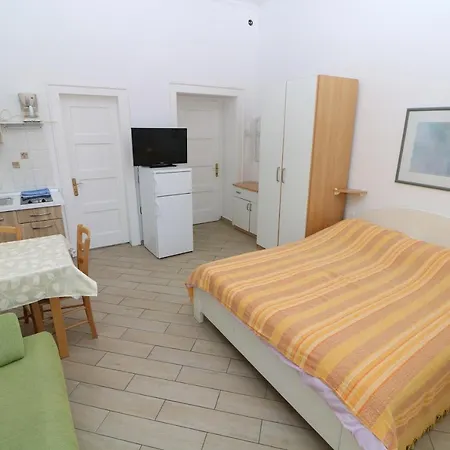 Pensjonat Cavrak With Terrace 3*