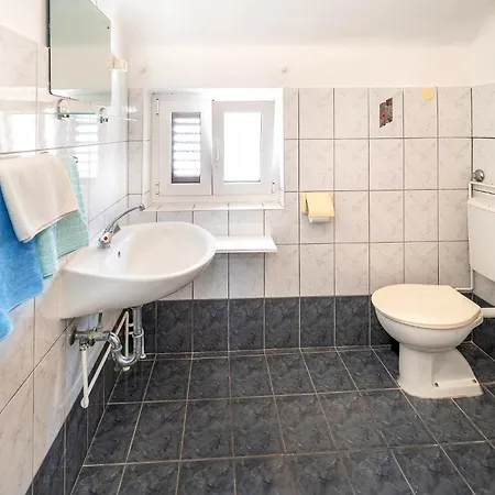 Pensjonat Cavrak With Terrace 3*