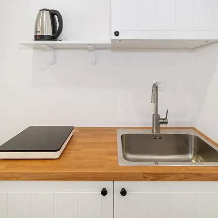 Cavrak With Terrace 3* バスカ