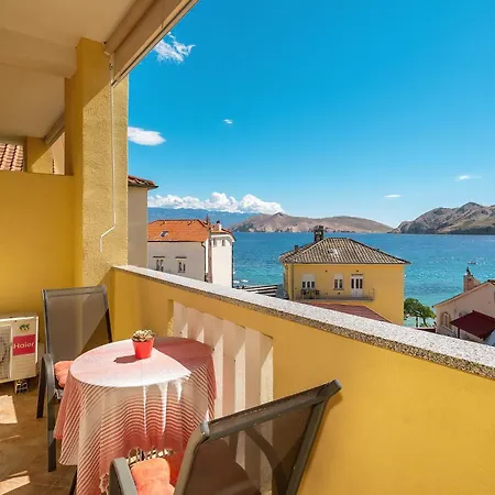 Cavrak With Terrace 4* Baška