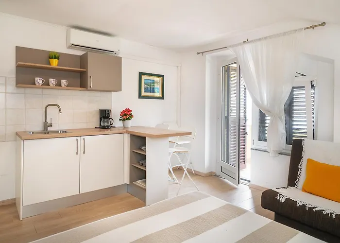 Cavrak With Terrace ゲストハウス 3*