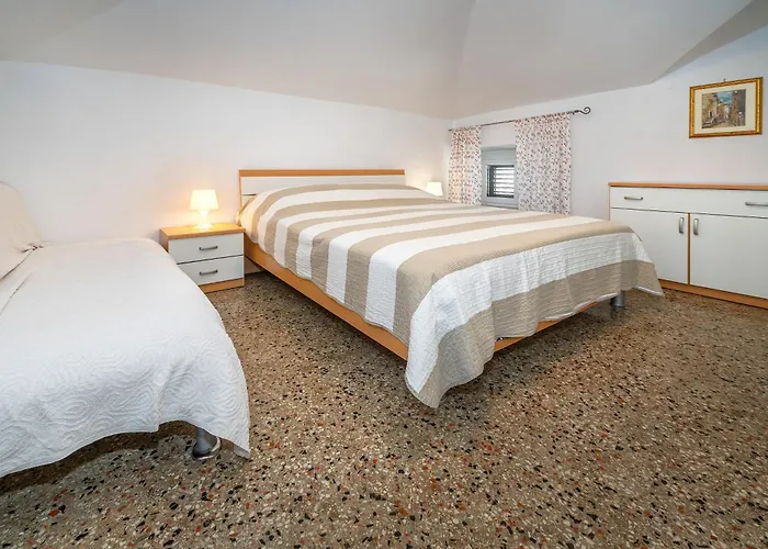 ゲストハウス Cavrak With Terrace バスカ