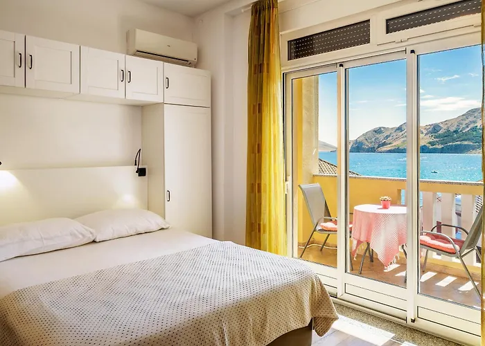 ゲストハウス Cavrak With Terrace バスカ