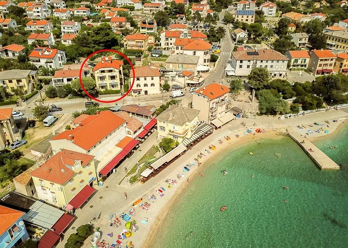 Cavrak With Terrace بيت ضيافة