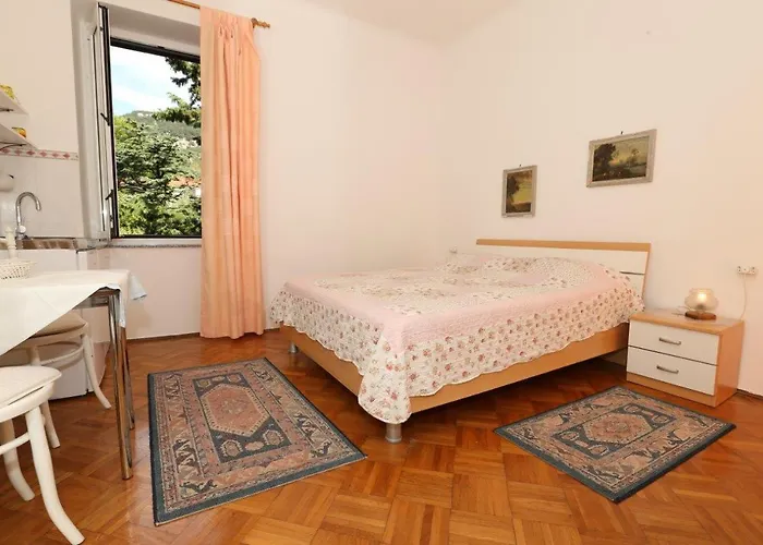Cavrak With Terrace 3*
