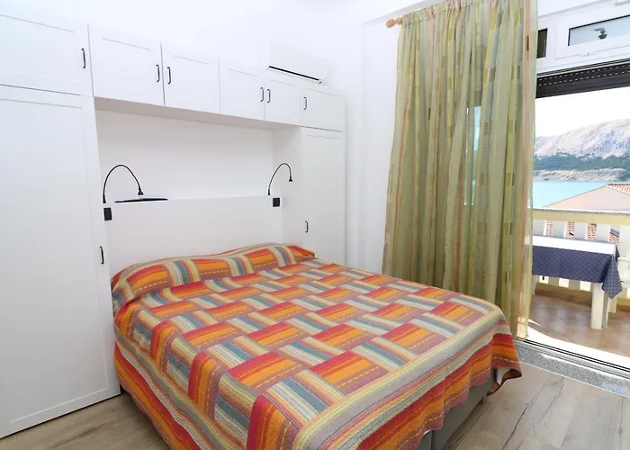 بيت ضيافة Cavrak With Terrace باشْكا