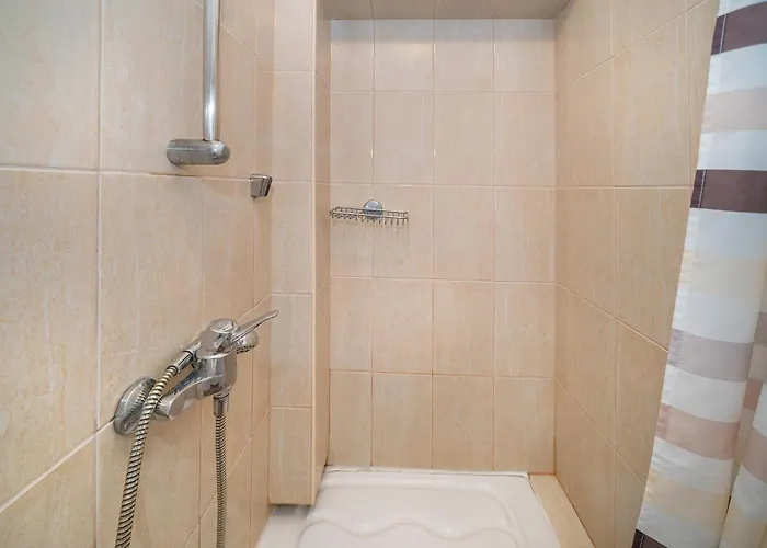 بيت ضيافة Cavrak With Terrace 3*