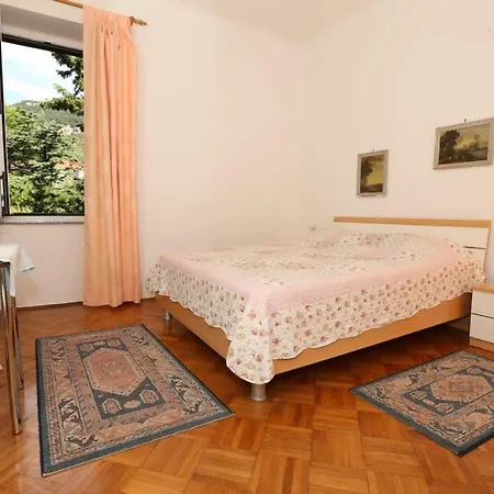 Cavrak With Terrace 4*